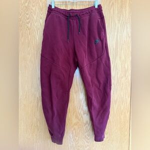 Nike Mens Burgundy Joggers